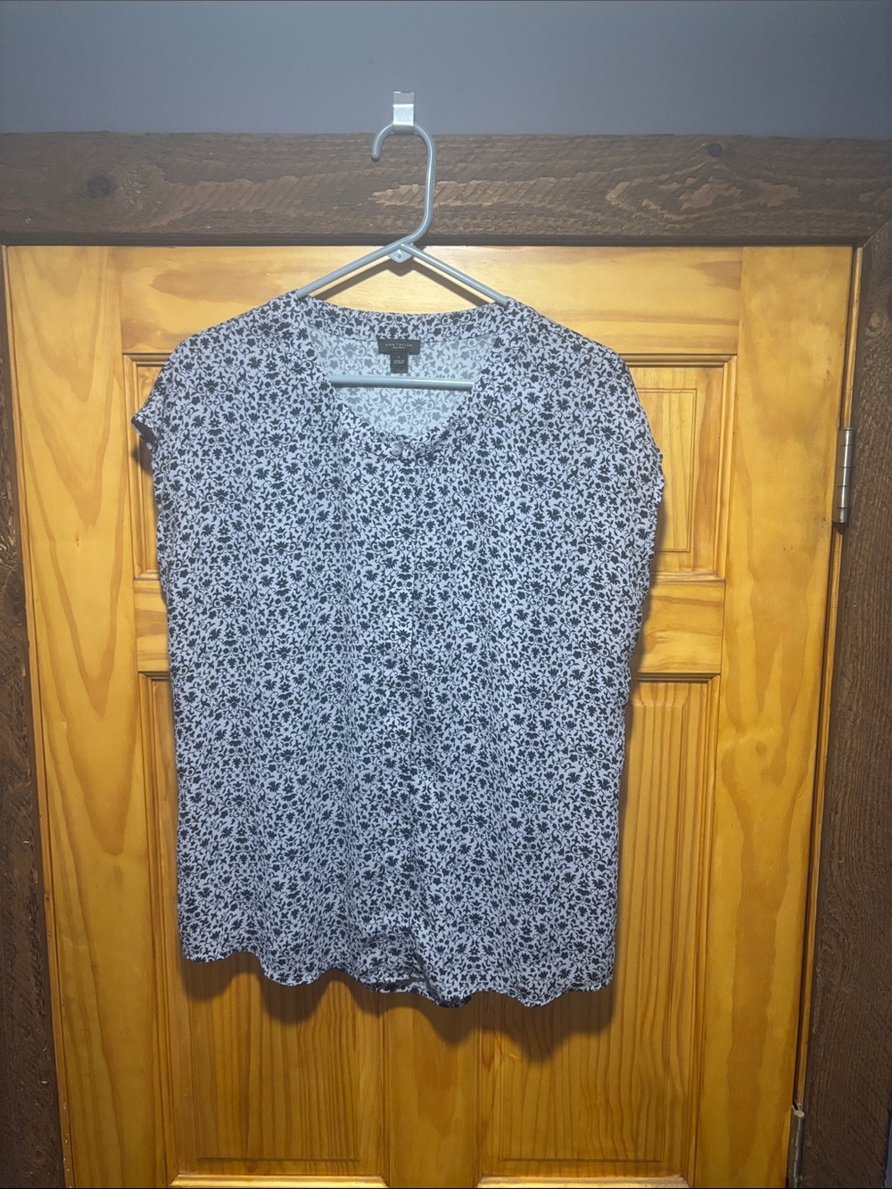 Women's Ann Taylor Blue Floral Cap-Sleeve Blouse